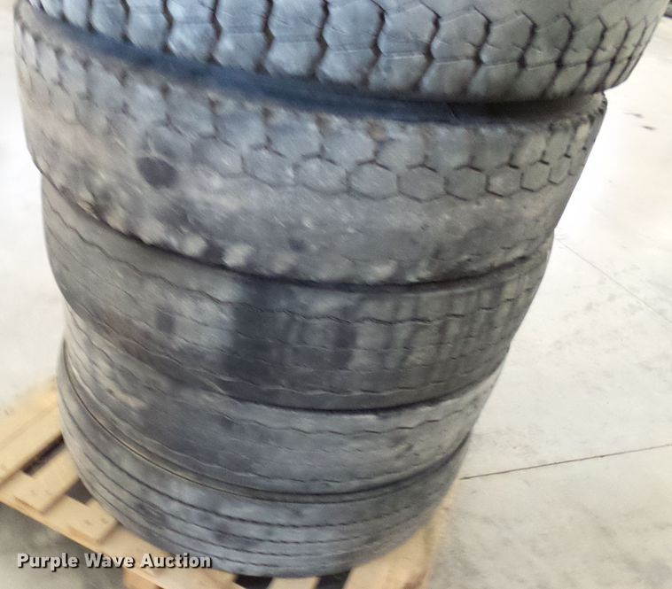 image for item DI0693 Tires and wheels