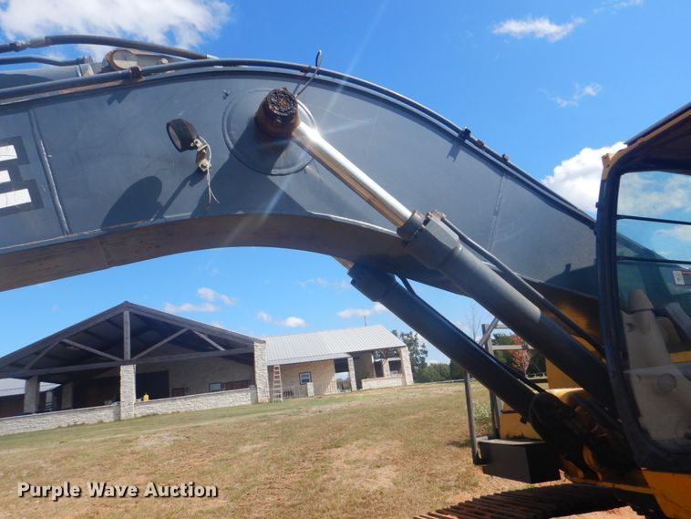 image for item DI2325 2007 John Deere 350D LC excavator