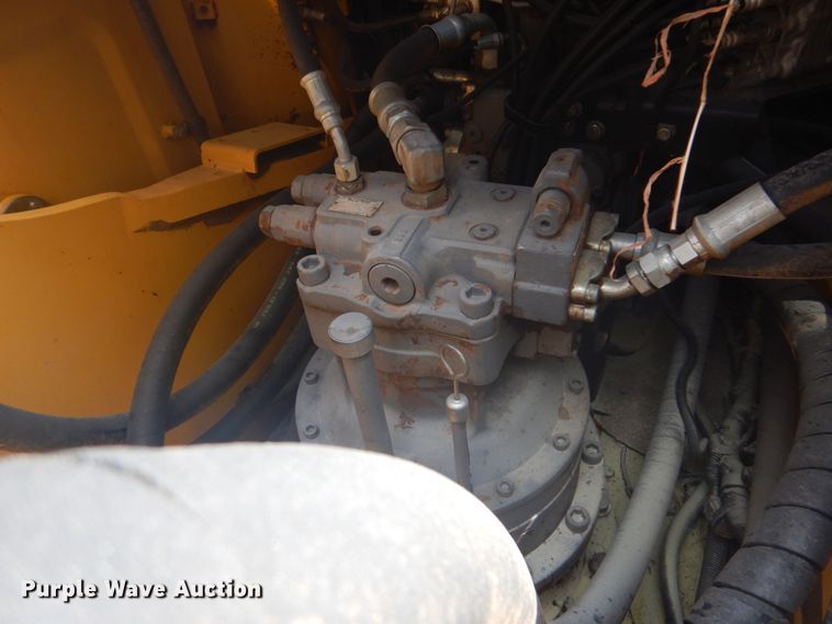 image for item DI2325 2007 John Deere 350D LC excavator