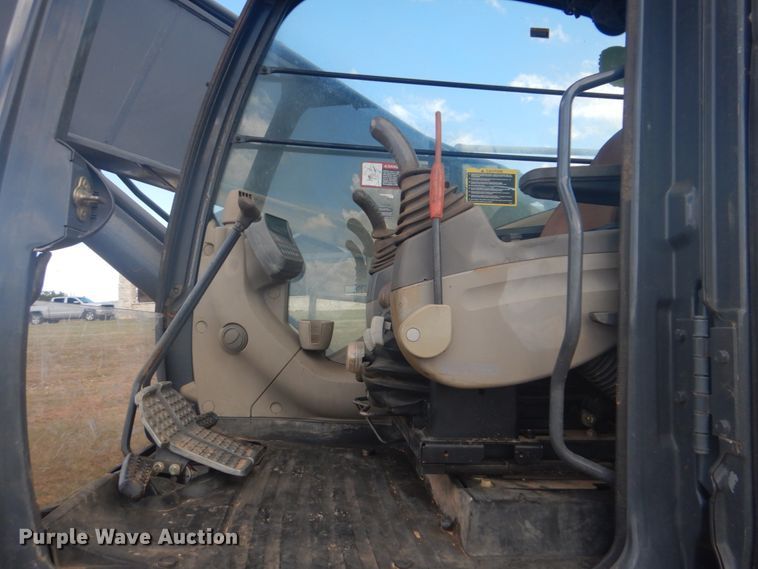 image for item DI2325 2007 John Deere 350D LC excavator