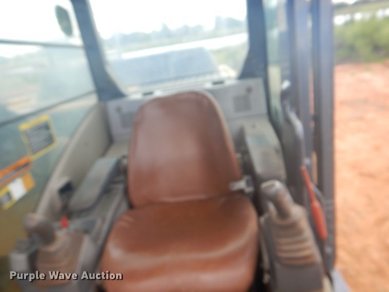 image for item DI2325 2007 John Deere 350D LC excavator