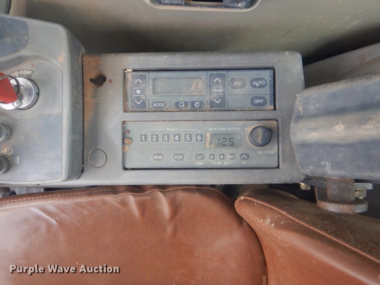 image for item DI2325 2007 John Deere 350D LC excavator