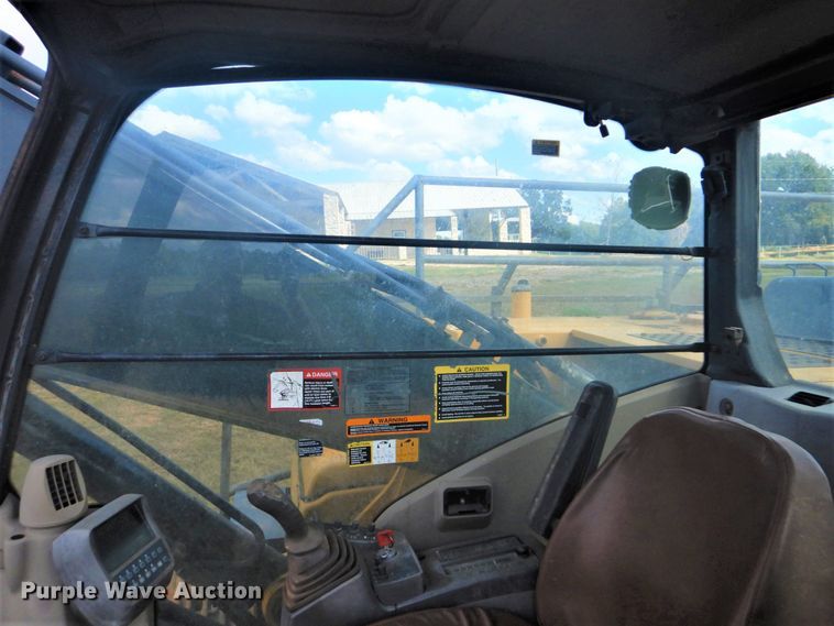 image for item DI2325 2007 John Deere 350D LC excavator