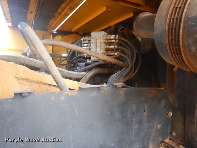 image for item DI2325 2007 John Deere 350D LC excavator