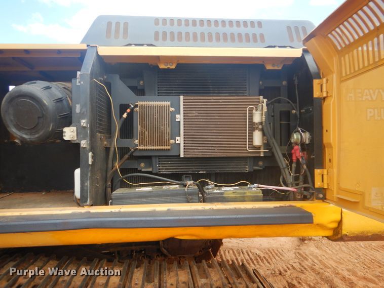 image for item DI2325 2007 John Deere 350D LC excavator