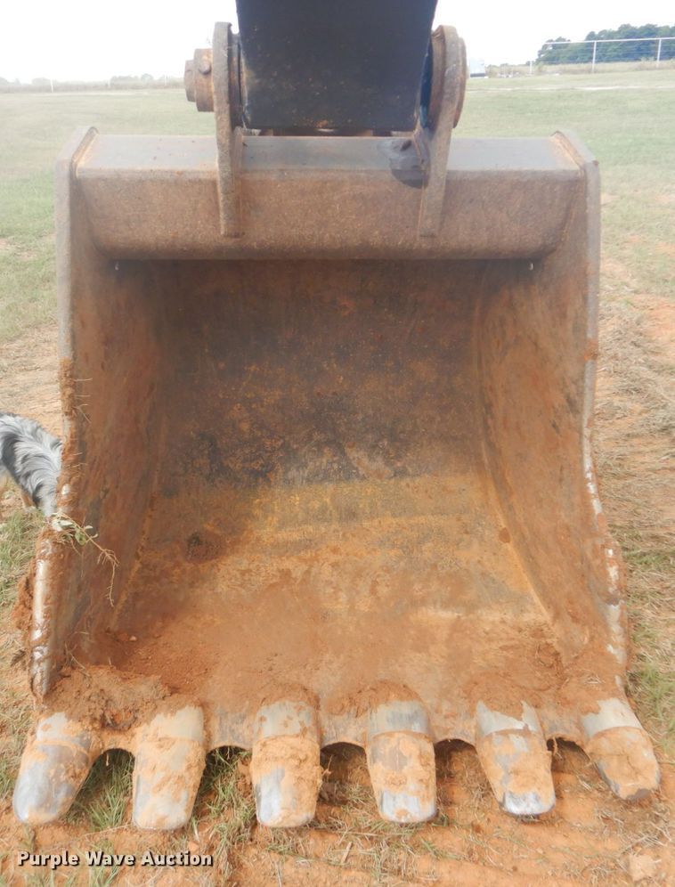 image for item DI2325 2007 John Deere 350D LC excavator