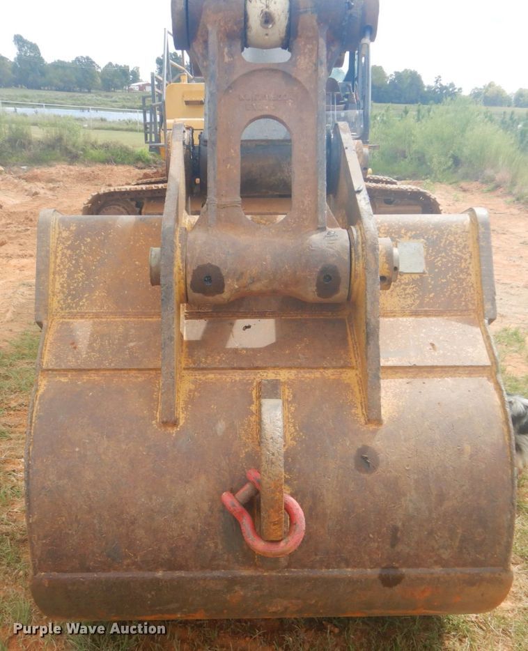 image for item DI2325 2007 John Deere 350D LC excavator