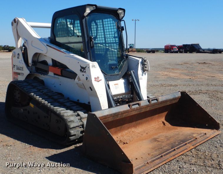 image for item DI2348 2015 Bobcat T870 skid steer