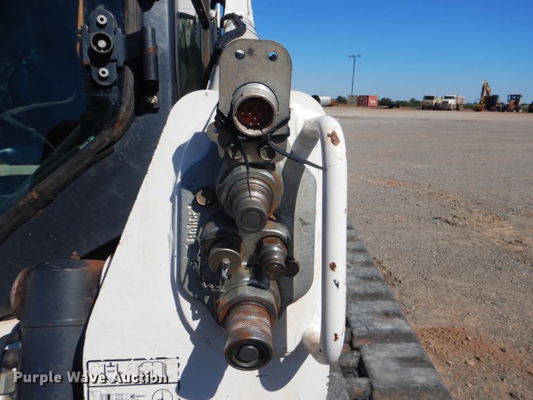 image for item DI2348 2015 Bobcat T870 skid steer