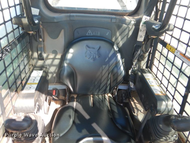 image for item DI2348 2015 Bobcat T870 skid steer