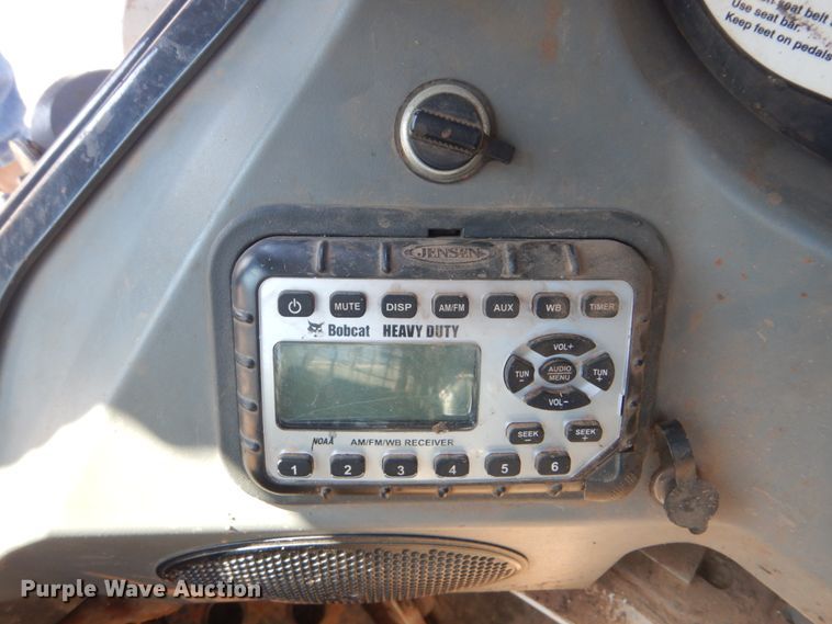 image for item DI2348 2015 Bobcat T870 skid steer