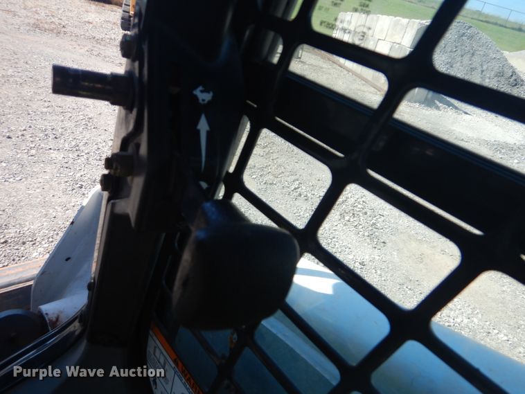 image for item DI2348 2015 Bobcat T870 skid steer