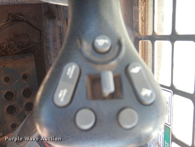 image for item DI2348 2015 Bobcat T870 skid steer