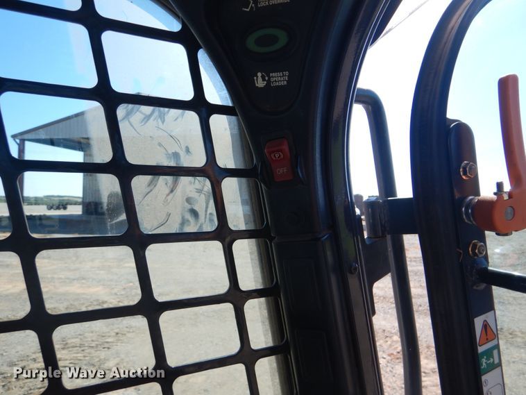 image for item DI2348 2015 Bobcat T870 skid steer