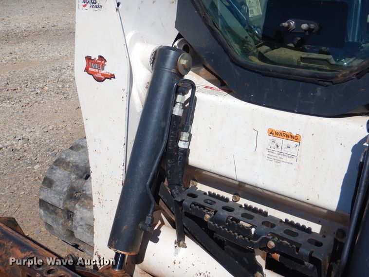 image for item DI2348 2015 Bobcat T870 skid steer