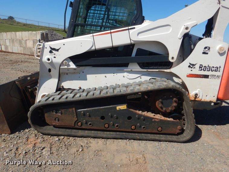 image for item DI2348 2015 Bobcat T870 skid steer