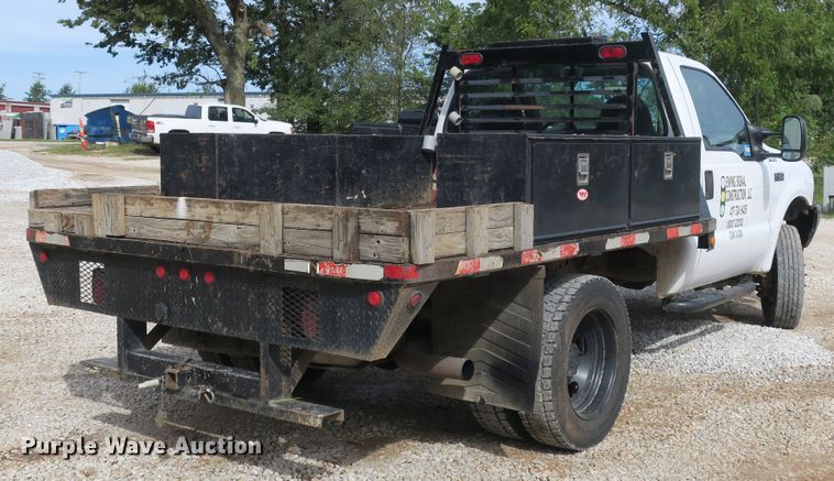 image for item EA9391 2001 Ford F450 Super Duty flatbed truck