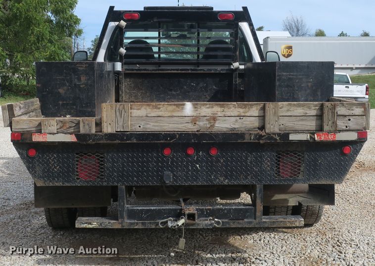 image for item EA9391 2001 Ford F450 Super Duty flatbed truck