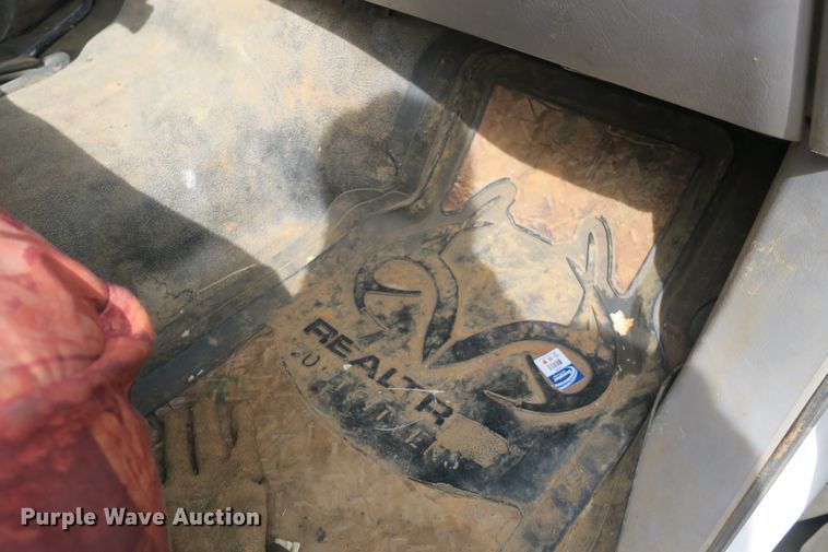 image for item EA9391 2001 Ford F450 Super Duty flatbed truck