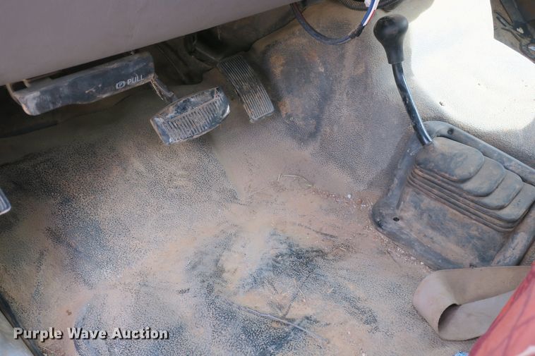 image for item EA9391 2001 Ford F450 Super Duty flatbed truck