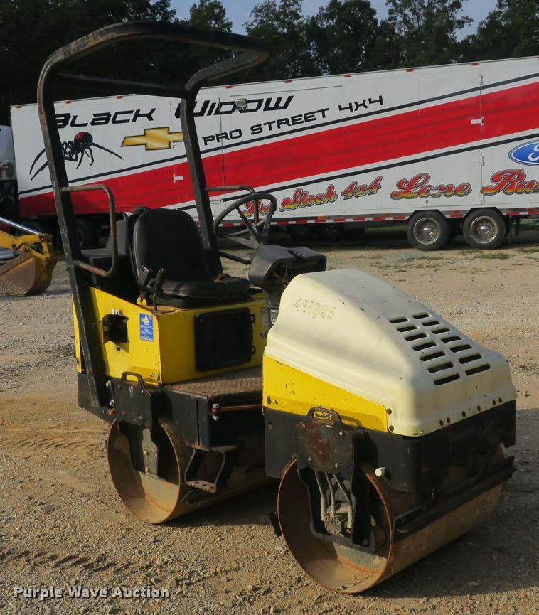 image for item EA9395 Wacker RD11A double drum vibratory roller