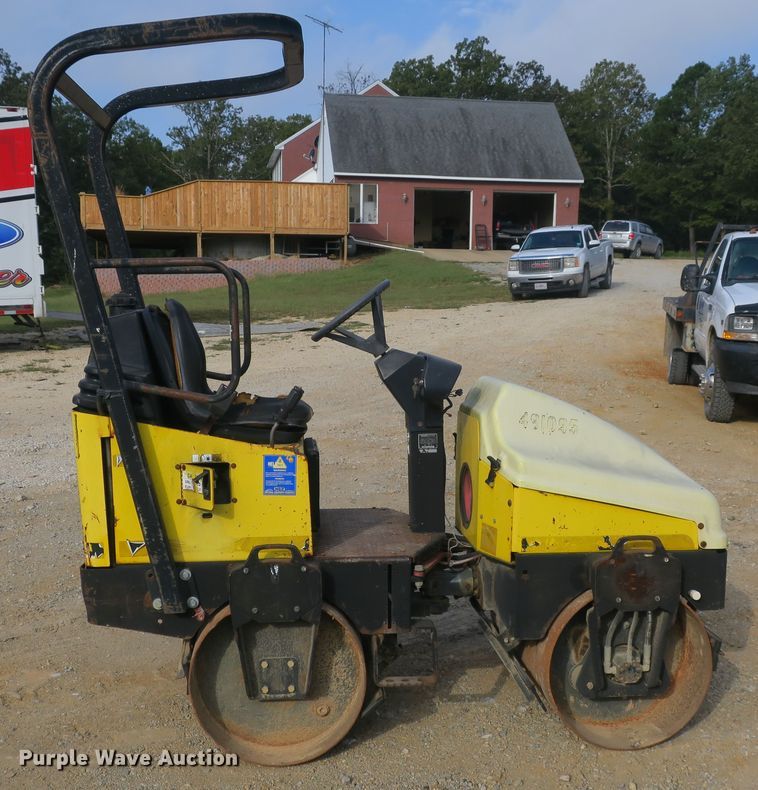 image for item EA9395 Wacker RD11A double drum vibratory roller