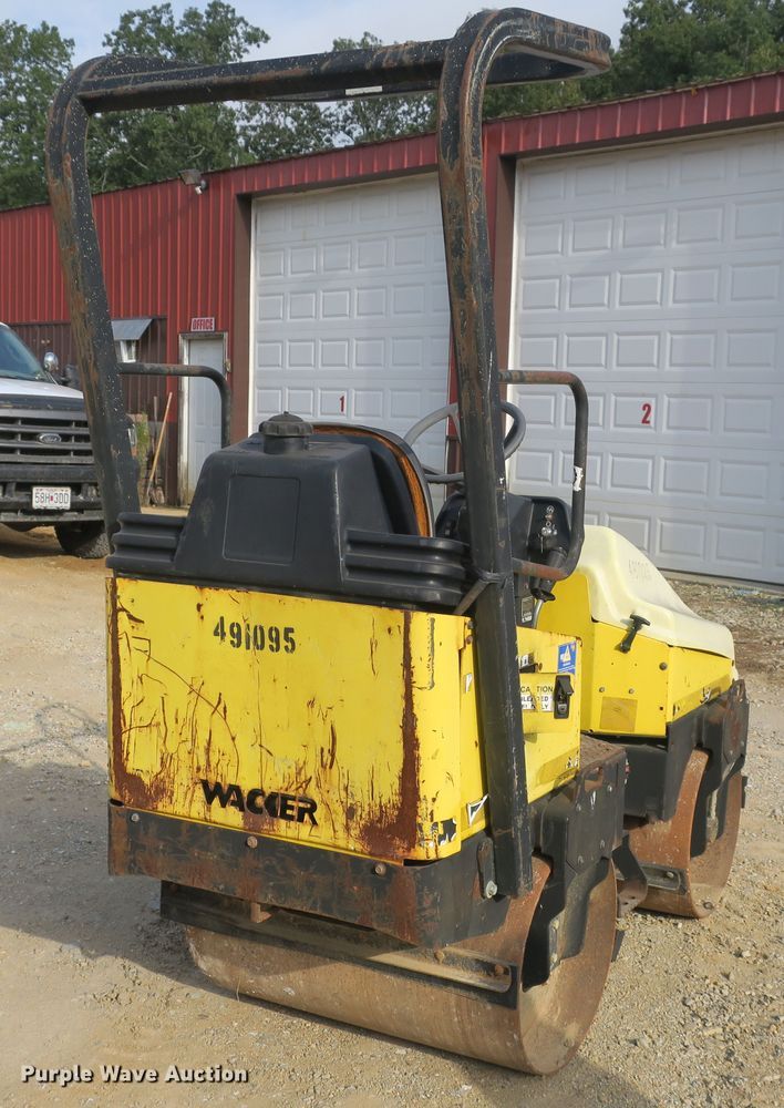 image for item EA9395 Wacker RD11A double drum vibratory roller