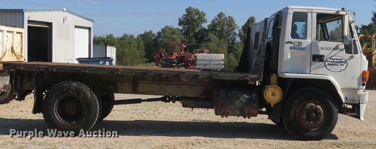 image for item EA9396 1986 Chevrolet Tiltmaster flatbed truck