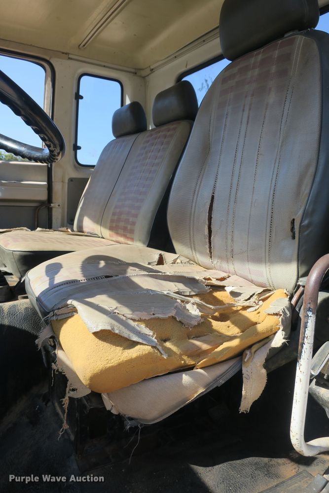 image for item EA9396 1986 Chevrolet Tiltmaster flatbed truck