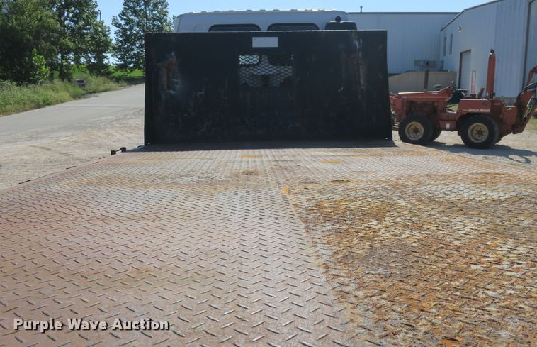 image for item EA9396 1986 Chevrolet Tiltmaster flatbed truck