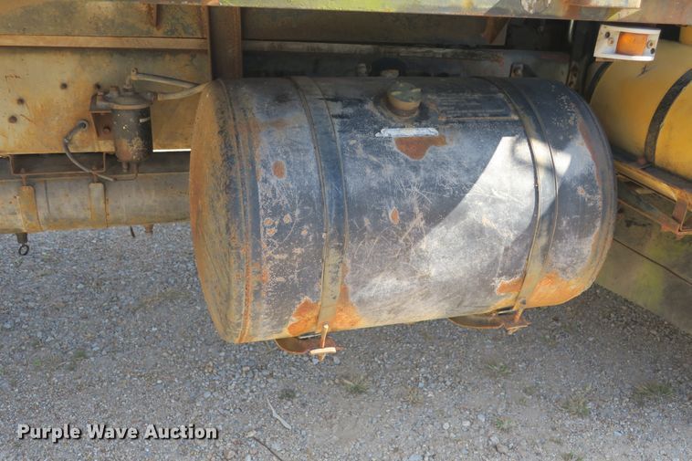 image for item EA9396 1986 Chevrolet Tiltmaster flatbed truck