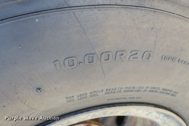 image for item EA9396 1986 Chevrolet Tiltmaster flatbed truck