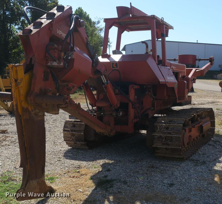 image for item EA9397 Ditch Witch HT100JD cable plow