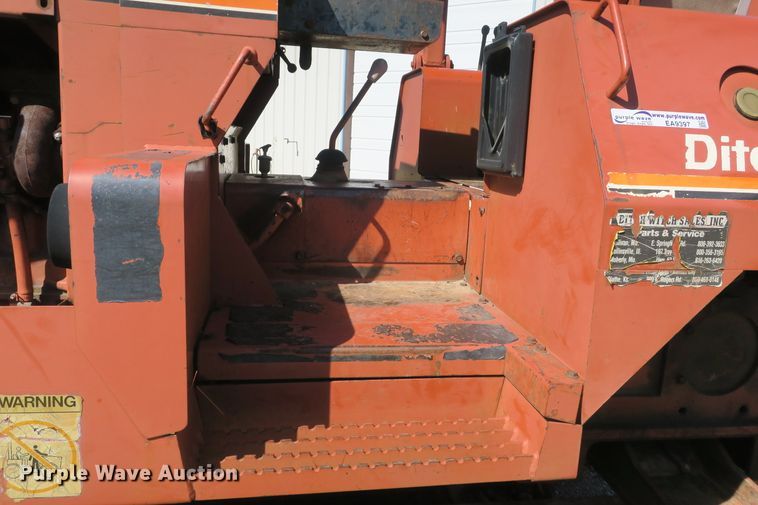 image for item EA9397 Ditch Witch HT100JD cable plow