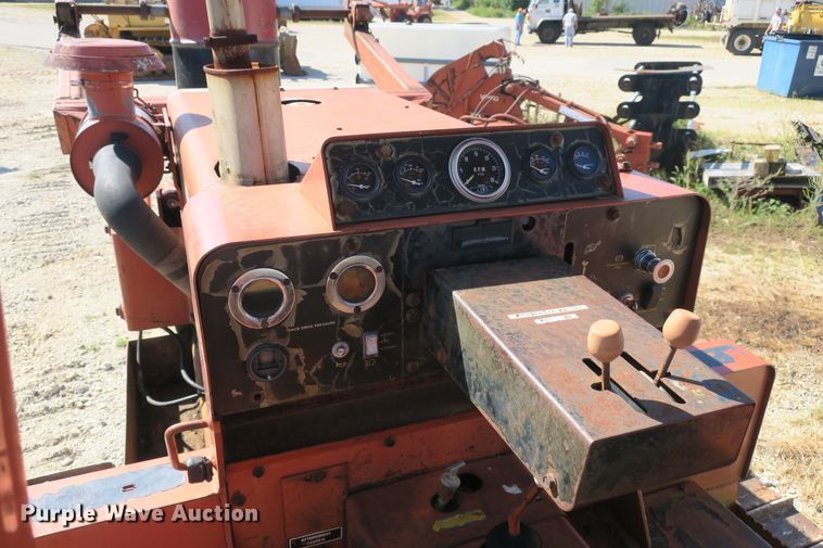 image for item EA9397 Ditch Witch HT100JD cable plow