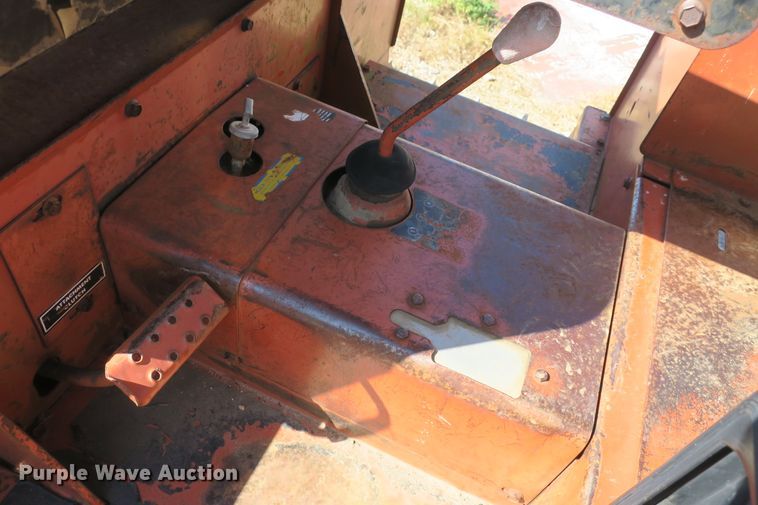 image for item EA9397 Ditch Witch HT100JD cable plow