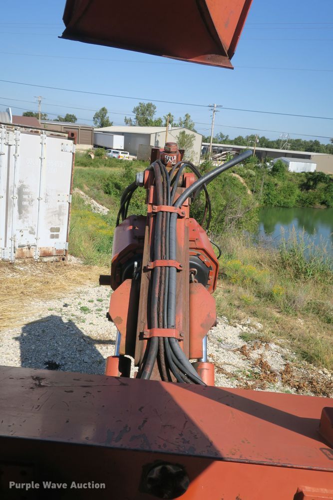 image for item EA9397 Ditch Witch HT100JD cable plow