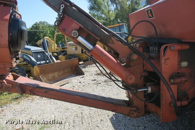 image for item EA9397 Ditch Witch HT100JD cable plow