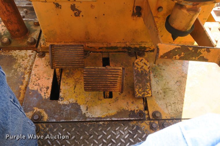 image for item EA9398 Fiat-Allis 16B cable plow