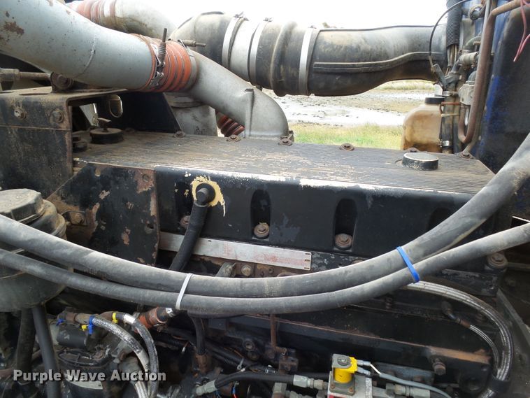 image for item EF9552 1993 Peterbilt 378 truck cab and chassis