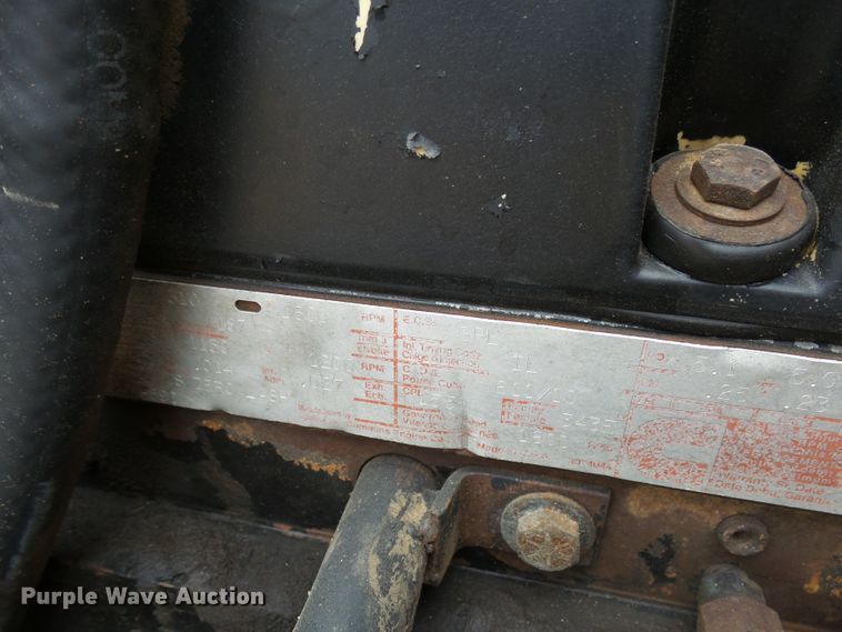 image for item EF9552 1993 Peterbilt 378 truck cab and chassis