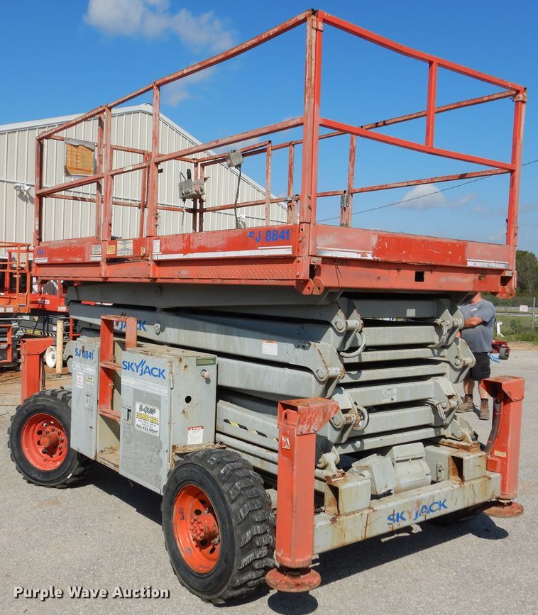 image for item EK9080 2006 Sky Jack SJ8841 scissor lift