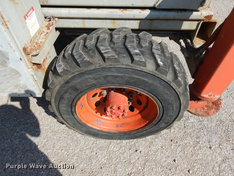 image for item EK9080 2006 Sky Jack SJ8841 scissor lift