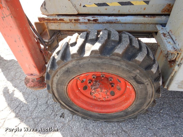 image for item EK9080 2006 Sky Jack SJ8841 scissor lift