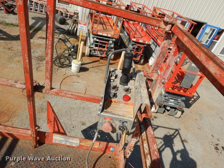 image for item EK9080 2006 Sky Jack SJ8841 scissor lift