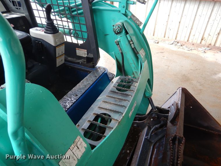 image for item EK9082 2011 IHI CL35 skid steer