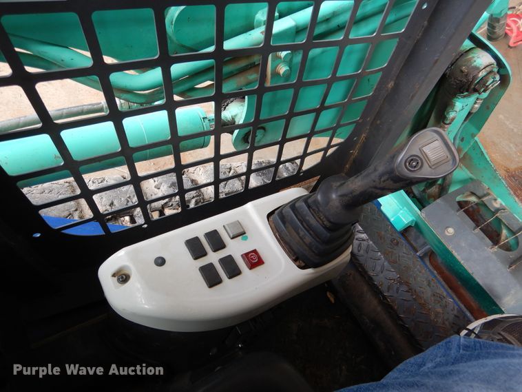 image for item EK9082 2011 IHI CL35 skid steer