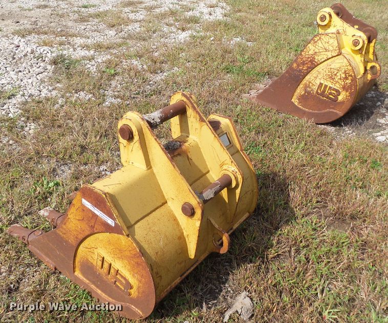 image for item EM9849 (2) Werk Brau backhoe buckets