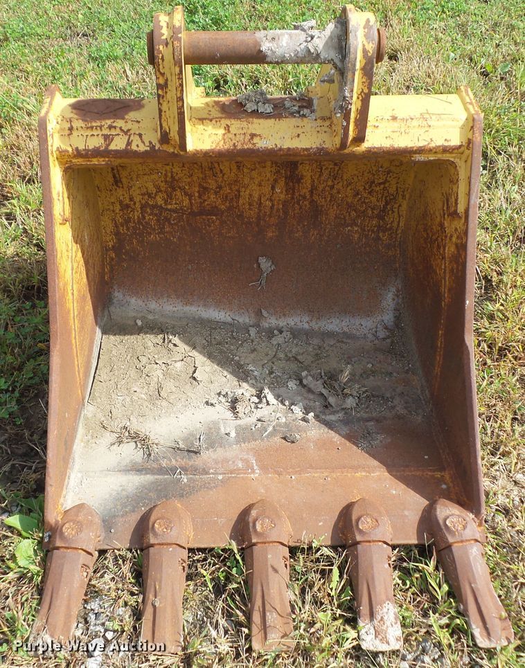 image for item EM9849 (2) Werk Brau backhoe buckets