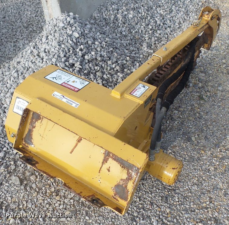 image for item FB9288 2015 Vermeer STR48 compact utility loader trencher